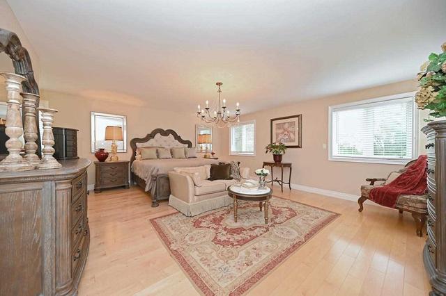 806 Old York Rd, House detached with 4 bedrooms, 4 bathrooms and 10 parking in Burlington ON | Image 17