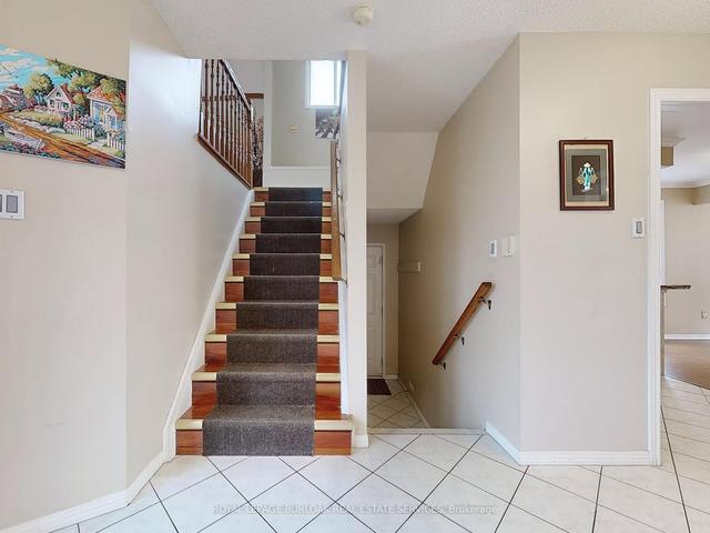 341 Celtic Dr, House detached with 3 bedrooms, 4 bathrooms and 4 parking in Hamilton ON | Image 14