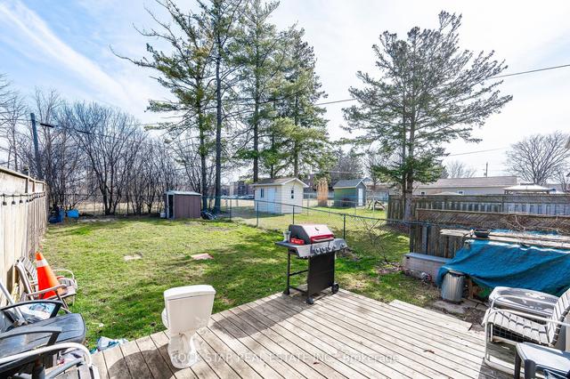 119 Southmoor Dr, House semidetached with 3 bedrooms, 2 bathrooms and 3 parking in Kitchener ON | Image 14