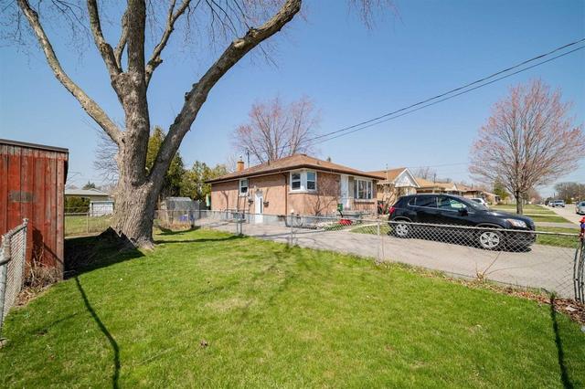 436 East 14th St, House detached with 3 bedrooms, 1 bathrooms and 3 parking in Hamilton ON | Image 35