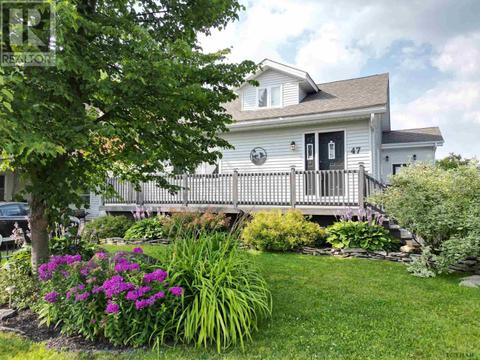 47 Seventh Ave, House detached with 4 bedrooms, 2 bathrooms and null parking in Englehart ON | Card Image