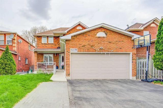5295 Thornwood Dr, House detached with 3 bedrooms, 4 bathrooms and 5 parking in Mississauga ON | Image 1