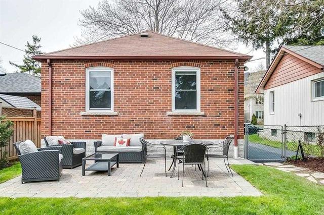 133 Brooklawn Ave, House detached with 2 bedrooms, 2 bathrooms and 4 parking in Toronto ON | Image 29