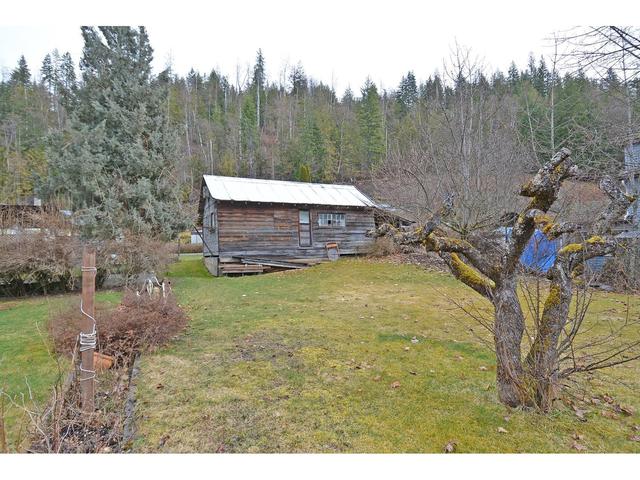 124 Lake Avenue, House detached with 3 bedrooms, 2 bathrooms and null parking in Silverton BC | Image 25