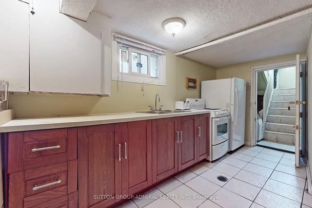 32 Florence Cres, House detached with 3 bedrooms, 2 bathrooms and 2 parking in Toronto ON | Image 28