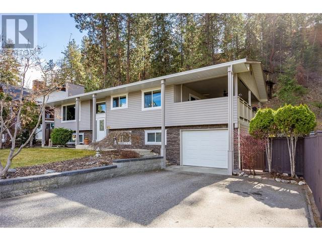 815 Steele Road, House detached with 5 bedrooms, 2 bathrooms and 6 parking in Kelowna BC | Image 1