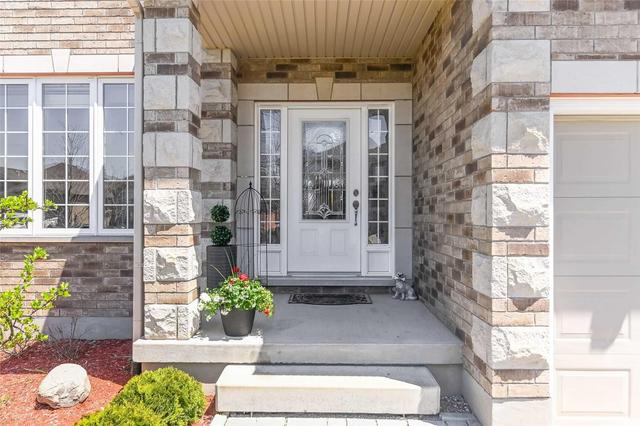 38 Cox Crt, House detached with 3 bedrooms, 3 bathrooms and 4 parking in Guelph ON | Image 3