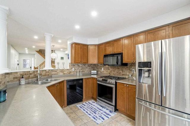 1060 Cooper Ave, House attached with 3 bedrooms, 3 bathrooms and 2 parking in Milton ON | Image 7