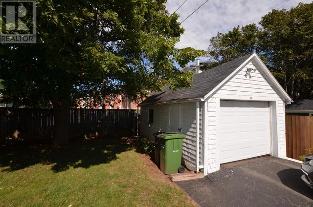 12 Belmont Street, House detached with 3 bedrooms, 2 bathrooms and null parking in Charlottetown PE | Image 4