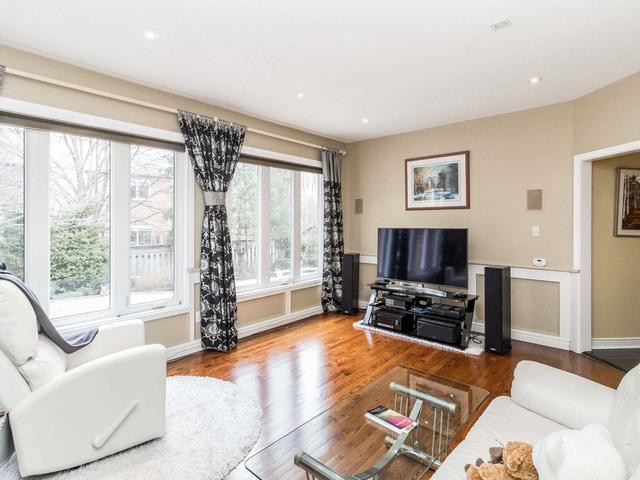 3957 Rolling Valley Dr, House detached with 5 bedrooms, 5 bathrooms and 6 parking in Mississauga ON | Image 39