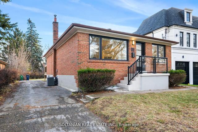 71 Centre Ave, House detached with 3 bedrooms, 2 bathrooms and 6 parking in Toronto ON | Image 27