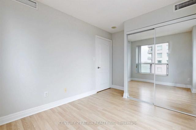 1603 - 188 Doris Ave, Condo with 3 bedrooms, 2 bathrooms and 1 parking in Toronto ON | Image 17