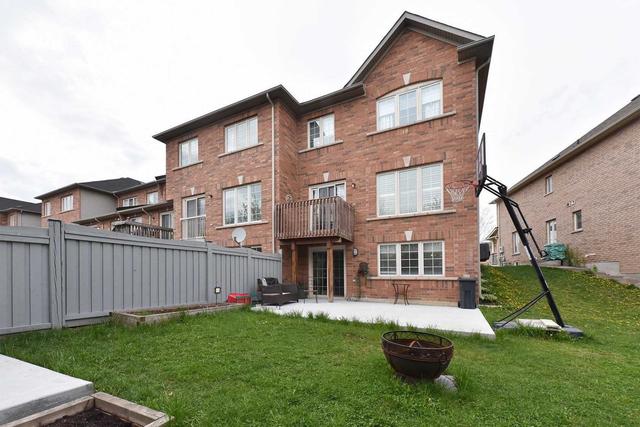 31 Eagle Trace Dr, House attached with 4 bedrooms, 3 bathrooms and 3 parking in Brampton ON | Image 35