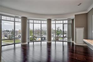 401 - 205 Lakeshore Rd W, Condo with 2 bedrooms, 2 bathrooms and 1 parking in Oakville ON | Image 4