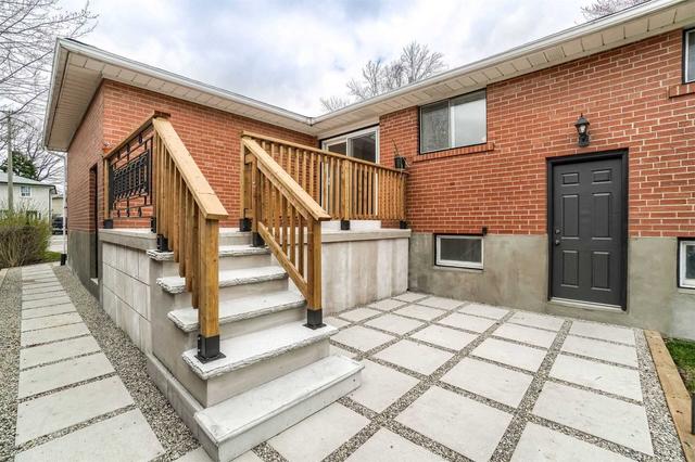 1204 Conyers Cres, House detached with 3 bedrooms, 1 bathrooms and 4 parking in Mississauga ON | Image 10