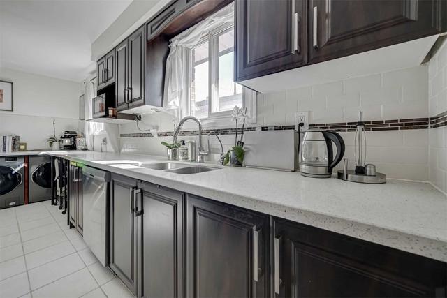 2662 Hortense Rd S, House semidetached with 3 bedrooms, 1 bathrooms and 2 parking in Mississauga ON | Image 9