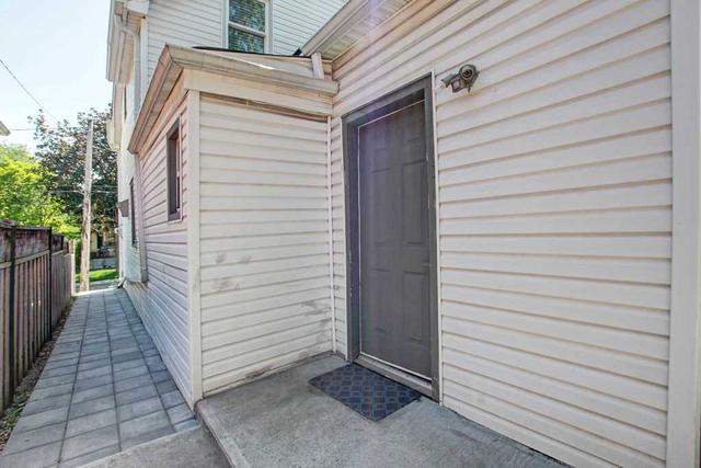 147 Macaulay St E, House detached with 2 bedrooms, 3 bathrooms and 1 parking in Hamilton ON | Image 25