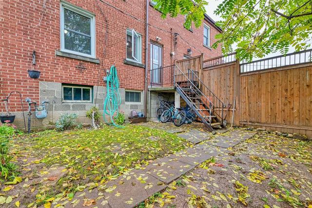 2273 King St E, House attached with 3 bedrooms, 1 bathrooms and 2 parking in Hamilton ON | Image 13