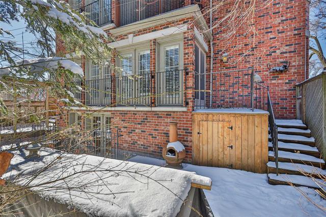 35f Spruce St, House attached with 2 bedrooms, 3 bathrooms and 2 parking in Toronto ON | Image 30