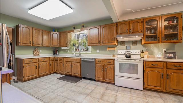 41 Concession St E, House detached with 4 bedrooms, 3 bathrooms and 2 parking in Tillsonburg ON | Image 24