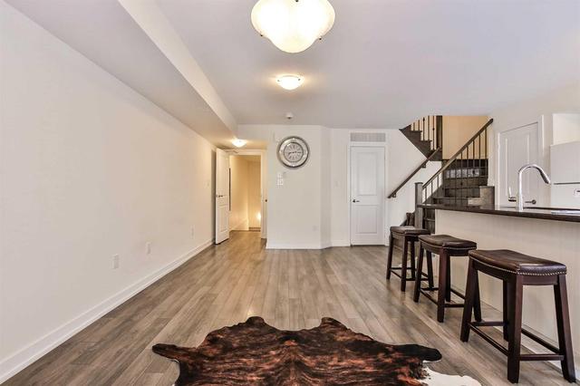 90 - 100 Parrotta Dr, Townhouse with 2 bedrooms, 2 bathrooms and 1 parking in Toronto ON | Image 6