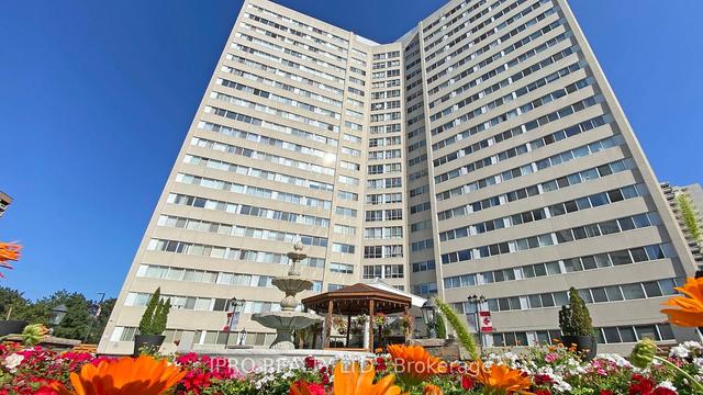 906 - 3695 Kaneff Cres, Condo with 1 bedrooms, 1 bathrooms and 1 parking in Mississauga ON | Image 1