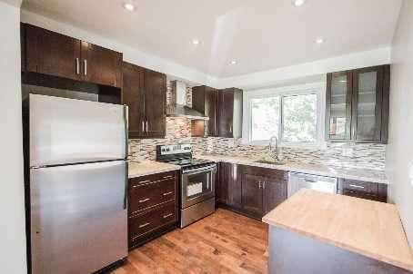 15 Mulgrove Dr, House detached with 3 bedrooms, 3 bathrooms and 4 parking in Toronto ON | Image 3