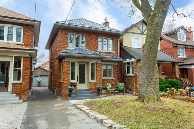8 Thornhill Ave, House detached with 3 bedrooms, 4 bathrooms and 0 parking in Toronto ON | Image 1