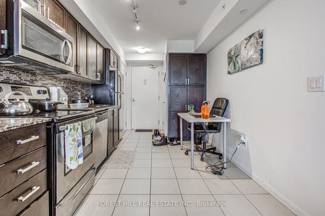1721 - 800 Lawrence Ave W, Condo with 1 bedrooms, 1 bathrooms and 1 parking in Toronto ON | Image 3