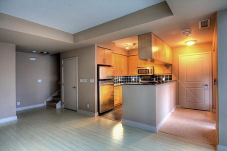 th115 - 90 Absolute Ave, Townhouse with 2 bedrooms, 2 bathrooms and 1 parking in Mississauga ON | Image 3