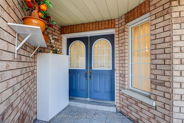 20 Hepburn St, House detached with 4 bedrooms, 5 bathrooms and 5 parking in Markham ON | Image 32