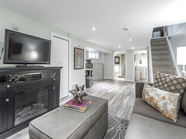 21 Bertmount Ave, House semidetached with 3 bedrooms, 2 bathrooms and null parking in Toronto ON | Image 17