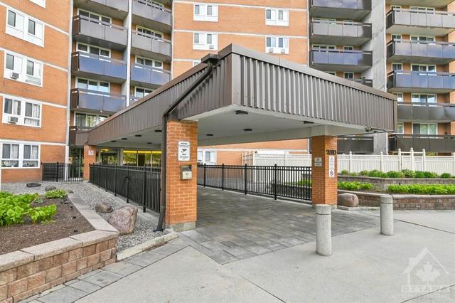 513 - 2020 Jasmine Crescent, Condo with 2 bedrooms, 1 bathrooms and 1 parking in Ottawa ON | Image 2