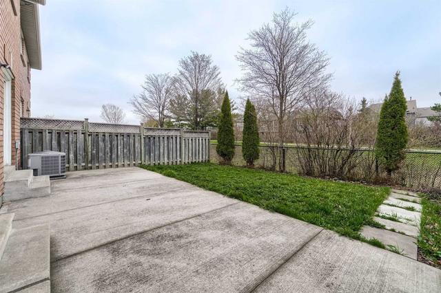 11 Springtown Tr, House detached with 4 bedrooms, 4 bathrooms and 6 parking in Brampton ON | Image 26