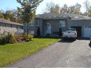363 Robinson Rd, House detached with 2 bedrooms, 2 bathrooms and 2 parking in Innisfil ON | Image 1