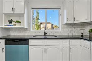 19 Edgebrook Close Nw, House detached with 4 bedrooms, 3 bathrooms and 2 parking in Calgary AB | Image 22