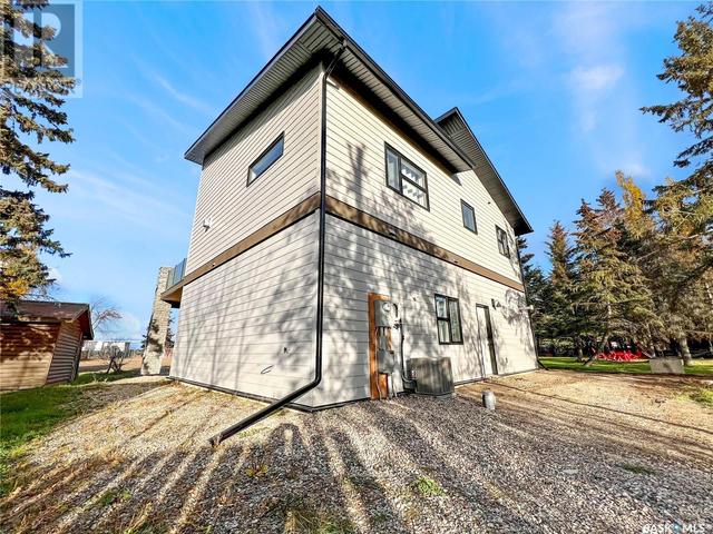 13 Henderson Place, House detached with 3 bedrooms, 2 bathrooms and null parking in Candle Lake SK | Image 43