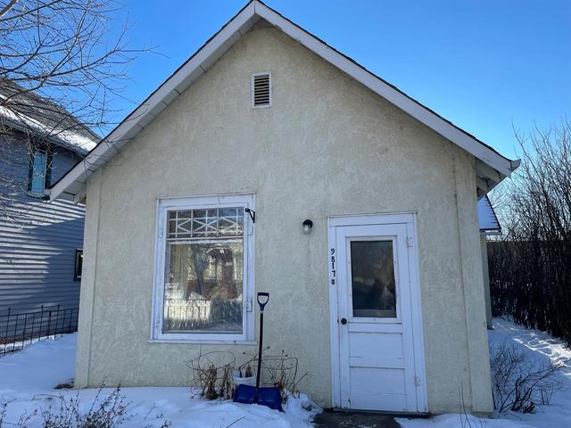 9817 98 Avenue, House detached with 2 bedrooms, 1 bathrooms and 2 parking in Peace River AB | Image 12