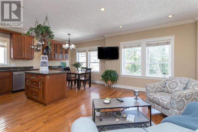 2081 Longspur Dr, House detached with 4 bedrooms, 3 bathrooms and 2 parking in Langford BC | Image 6