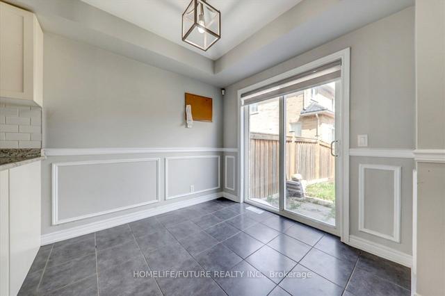 2341 Steeplechase St, House attached with 3 bedrooms, 3 bathrooms and 2 parking in Oshawa ON | Image 2
