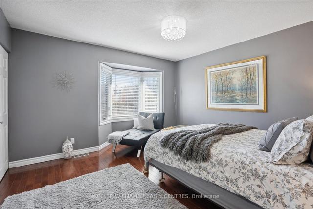 335 Crowder Blvd, House attached with 3 bedrooms, 2 bathrooms and 4 parking in Newmarket ON | Image 9