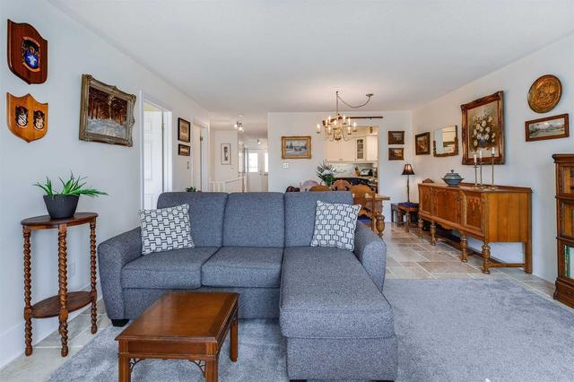 1028 Queenston Rd, House attached with 3 bedrooms, 2 bathrooms and 2 parking in Cambridge ON | Image 3