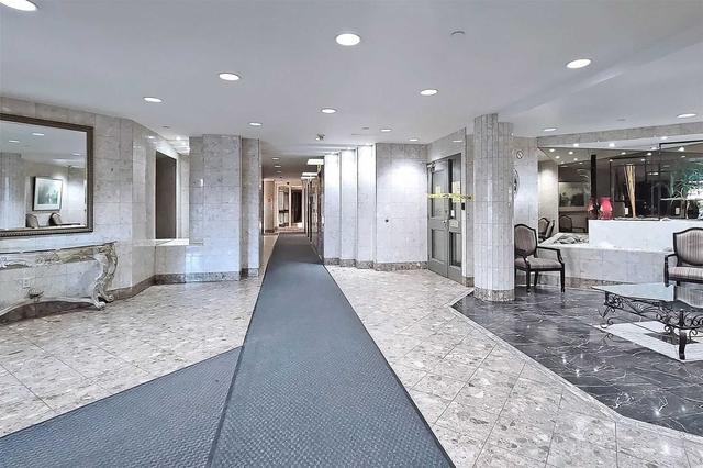 1813 - 350 Alton Tower Circ, Condo with 2 bedrooms, 2 bathrooms and 1 parking in Toronto ON | Image 2