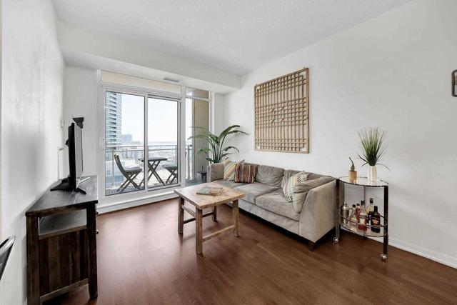 1609 - 21 Grand Magazine St, Condo with 1 bedrooms, 1 bathrooms and 1 parking in Toronto ON | Image 6
