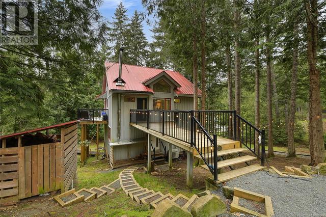 1706 Wooden Rd, House detached with 3 bedrooms, 3 bathrooms and 4 parking in Cowichan Valley B BC | Image 2