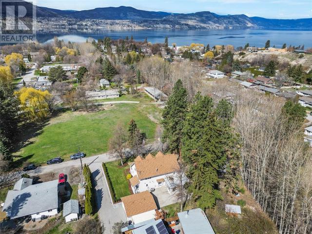 3480 7th Street, House detached with 4 bedrooms, 2 bathrooms and 3 parking in Okanagan Similkameen E BC | Image 2