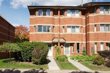 th 34 - 2472 Eglinton Ave E, Townhouse with 3 bedrooms, 3 bathrooms and 2 parking in Toronto ON | Image 1