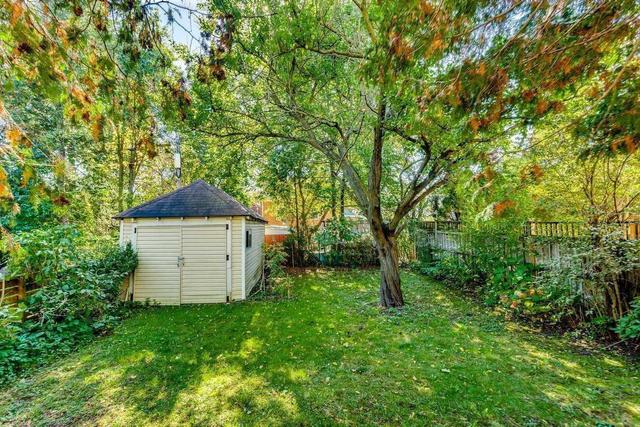 351 Glengarry Ave, House detached with 3 bedrooms, 1 bathrooms and 4 parking in Toronto ON | Image 16