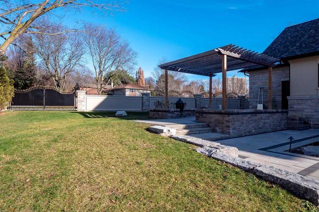 79 Laurentide Dr, House detached with 5 bedrooms, 7 bathrooms and 8 parking in Toronto ON | Image 4