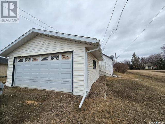 220 2nd Avenue W, House detached with 2 bedrooms, 1 bathrooms and null parking in Maidstone SK | Image 22